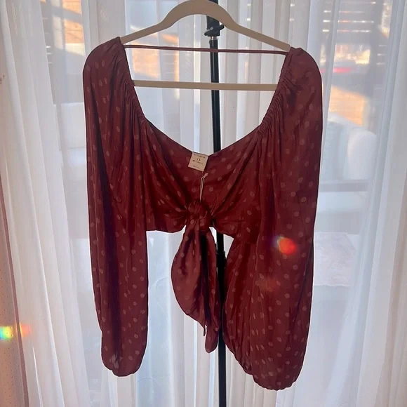 Fun polka-dot crop top ✨ - Picture 1 of 4